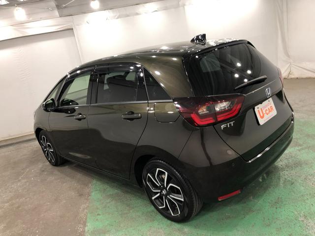 フィットｅ：ＨＥＶホーム　走行９９４３キロ／ナビ／バックカメラ１年保証距離無制限　走行距離９９４３キロ　フルセグナビ　バックカメラ　ブルートゥース　ＵＳＢ２口　純正マット　サイドエアバッグ　オートライト　ＬＥＤヘッドランプ　電動格納式ドアミラー　キーフリー（埼玉県）の中古車
