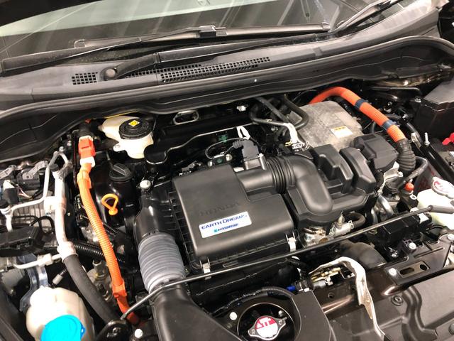 フィットｅ：ＨＥＶホーム　走行９９４３キロ／ナビ／バックカメラ１年保証距離無制限　走行距離９９４３キロ　フルセグナビ　バックカメラ　ブルートゥース　ＵＳＢ２口　純正マット　サイドエアバッグ　オートライト　ＬＥＤヘッドランプ　電動格納式ドアミラー　キーフリー（埼玉県）の中古車