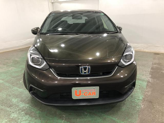 フィットｅ：ＨＥＶホーム　走行９９４３キロ／ナビ／バックカメラ１年保証距離無制限　走行距離９９４３キロ　フルセグナビ　バックカメラ　ブルートゥース　ＵＳＢ２口　純正マット　サイドエアバッグ　オートライト　ＬＥＤヘッドランプ　電動格納式ドアミラー　キーフリー（埼玉県）の中古車