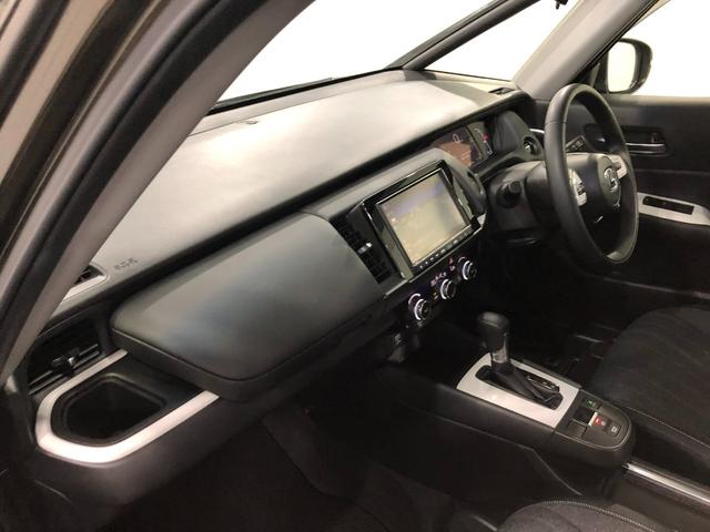 フィットｅ：ＨＥＶホーム　走行９９４３キロ／ナビ／バックカメラ１年保証距離無制限　走行距離９９４３キロ　フルセグナビ　バックカメラ　ブルートゥース　ＵＳＢ２口　純正マット　サイドエアバッグ　オートライト　ＬＥＤヘッドランプ　電動格納式ドアミラー　キーフリー（埼玉県）の中古車