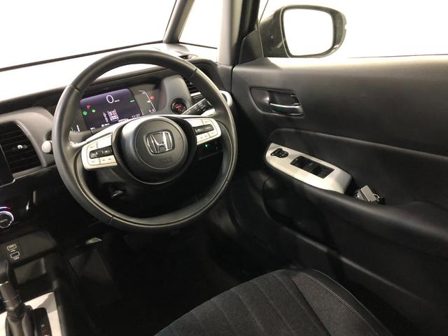 フィットｅ：ＨＥＶホーム　走行９９４３キロ／ナビ／バックカメラ１年保証距離無制限　走行距離９９４３キロ　フルセグナビ　バックカメラ　ブルートゥース　ＵＳＢ２口　純正マット　サイドエアバッグ　オートライト　ＬＥＤヘッドランプ　電動格納式ドアミラー　キーフリー（埼玉県）の中古車