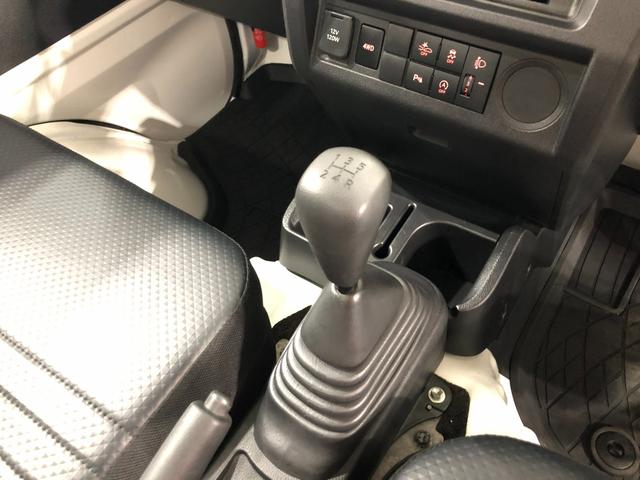 ハイゼットトラックスタンダード　４ＷＤ／ＭＴ車／走行３０８５キロ／ラジオ１年保証距離無制限　走行距離３０８５キロ　４ＷＤ　ＭＴ車　ＦＭＡＭラジオ　純正フロアマット　助手席エアバッグ　クリアランスソナー　オートライト　アイドリングストップ（埼玉県）の中古車