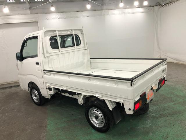ハイゼットトラックスタンダード　４ＷＤ／ＭＴ車／走行３０８５キロ／ラジオ１年保証距離無制限　走行距離３０８５キロ　４ＷＤ　ＭＴ車　ＦＭＡＭラジオ　純正フロアマット　助手席エアバッグ　クリアランスソナー　オートライト　アイドリングストップ（埼玉県）の中古車