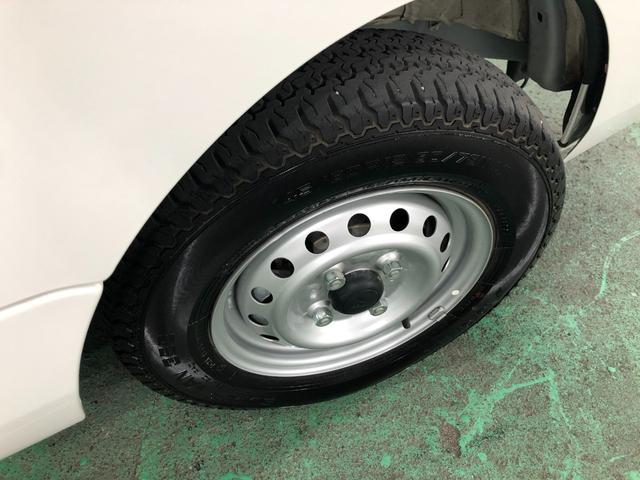 ハイゼットトラックスタンダード　４ＷＤ／ＭＴ車／走行３０８５キロ／ラジオ１年保証距離無制限　走行距離３０８５キロ　４ＷＤ　ＭＴ車　ＦＭＡＭラジオ　純正フロアマット　助手席エアバッグ　クリアランスソナー　オートライト　アイドリングストップ（埼玉県）の中古車