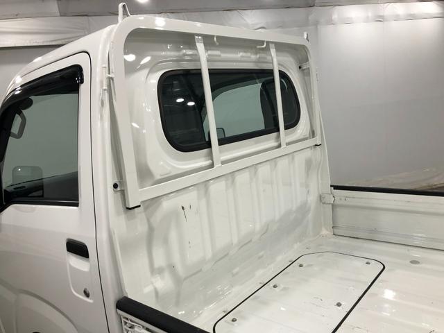 ハイゼットトラックスタンダード　４ＷＤ／ＭＴ車／走行３０８５キロ／ラジオ１年保証距離無制限　走行距離３０８５キロ　４ＷＤ　ＭＴ車　ＦＭＡＭラジオ　純正フロアマット　助手席エアバッグ　クリアランスソナー　オートライト　アイドリングストップ（埼玉県）の中古車