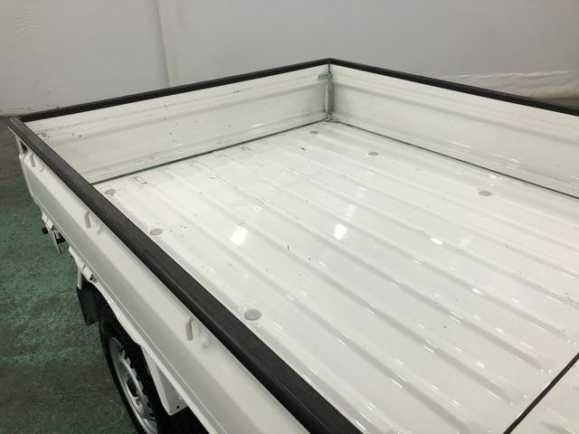 ハイゼットトラックスタンダード　４ＷＤ／ＭＴ車／走行３０８５キロ／ラジオ１年保証距離無制限　走行距離３０８５キロ　４ＷＤ　ＭＴ車　ＦＭＡＭラジオ　純正フロアマット　助手席エアバッグ　クリアランスソナー　オートライト　アイドリングストップ（埼玉県）の中古車
