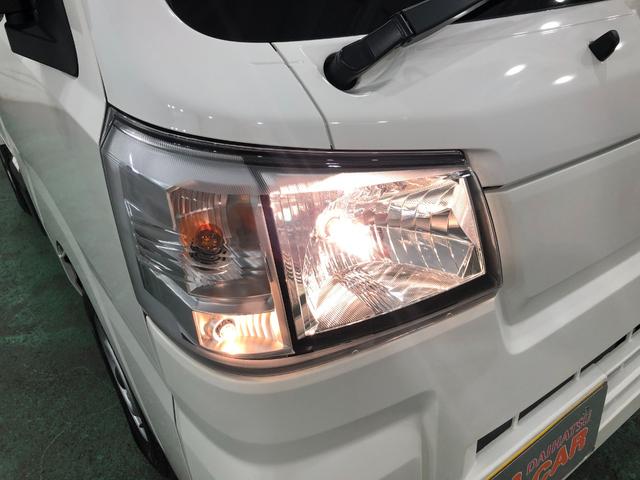 ハイゼットトラックスタンダード　４ＷＤ／ＭＴ車／走行３０８５キロ／ラジオ１年保証距離無制限　走行距離３０８５キロ　４ＷＤ　ＭＴ車　ＦＭＡＭラジオ　純正フロアマット　助手席エアバッグ　クリアランスソナー　オートライト　アイドリングストップ（埼玉県）の中古車