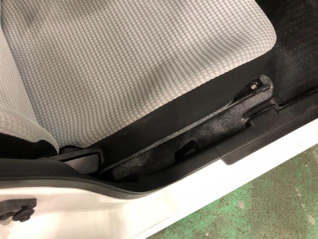 アルトＦ　走行距離６５８４５キロ　　ＴＶ　ナビ　ＥＴＣ１年保証距離無制限　走行距離６５８４５キロ　純正カーペットマット　キーレスエントリー　メンテナンスノート　取扱説明書　横滑り防止システム　レベライザー（埼玉県）の中古車