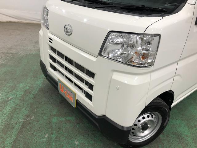 ハイゼットカーゴＤＸ　車検整備付／走行９５０３キロ／ＣＤチューナー／マット１年保証距離無制限　走行距離９５０３キロ　車検整備付　ＣＤチューナー　純正フロアマット　助手席エアバッグ　クリアランスソナー　オートライト　アイドリングストップ　両側スライドドア　キーレスエントリー（埼玉県）の中古車