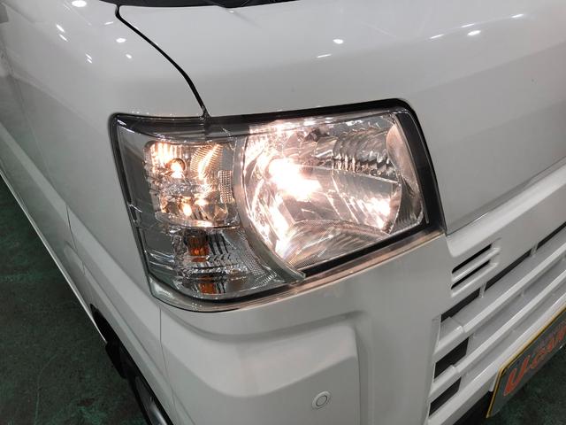 ハイゼットカーゴＤＸ　車検整備付／走行９５０３キロ／ＣＤチューナー／マット１年保証距離無制限　走行距離９５０３キロ　車検整備付　ＣＤチューナー　純正フロアマット　助手席エアバッグ　クリアランスソナー　オートライト　アイドリングストップ　両側スライドドア　キーレスエントリー（埼玉県）の中古車