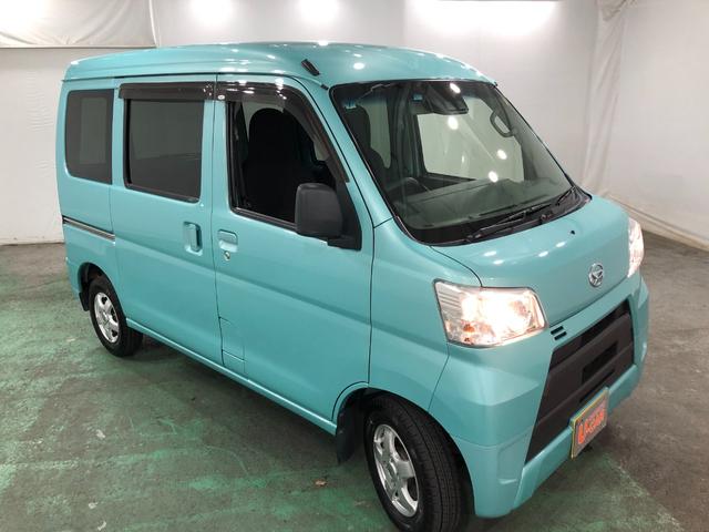 ハイゼットカーゴデラックスＳＡIII　走行２７８４９キロ／４ＷＤ／ナビ一年保証・走行距離無制限　走行２７８４９キロ　純正カーペットマット　フルセグナビ　ブルートゥース　バックカメラ　ＤＶＤ　アイドリングストップ　キーレス（埼玉県）の中古車
