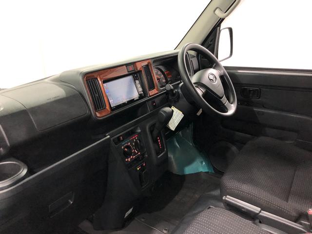 ハイゼットカーゴデラックスＳＡIII　走行２７８４９キロ／４ＷＤ／ナビ一年保証・走行距離無制限　走行２７８４９キロ　純正カーペットマット　フルセグナビ　ブルートゥース　バックカメラ　ＤＶＤ　アイドリングストップ　キーレス（埼玉県）の中古車