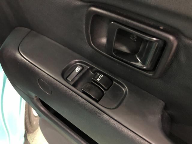 ハイゼットカーゴデラックスＳＡIII　走行２７８４９キロ／４ＷＤ／ナビ一年保証・走行距離無制限　走行２７８４９キロ　純正カーペットマット　フルセグナビ　ブルートゥース　バックカメラ　ＤＶＤ　アイドリングストップ　キーレス（埼玉県）の中古車