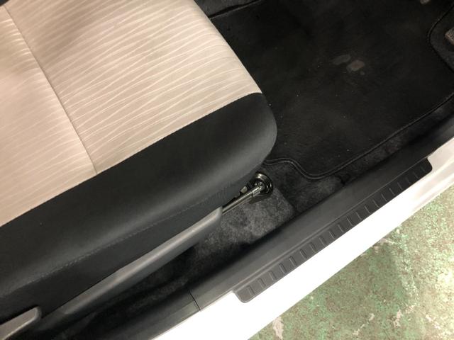 ミライースＸリミテッドＳＡIII走行８５５８キロ／ＬＥＤヘッドライト一年保証・走行距離無制限　走行８５５８キロ　助手席エアバック　純正カーペットマット　クリアランスソナー　オートライト　ＬＥＤヘッドライト　オートマチックハイビーム　キーレス（埼玉県）の中古車