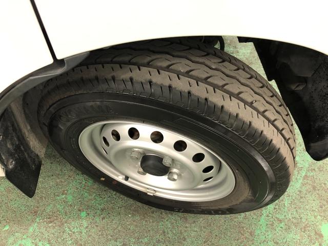 ハイゼットカーゴスペシャル　走行１０１１２キロ／車検整備付／ＡＭＦＭラジオ一年保証・走行距離無制限　走行１０１１２キロ　助手席エアバック　純正カーペットマット　クリアランスソナー　オートライト　アイドリングストップ（埼玉県）の中古車