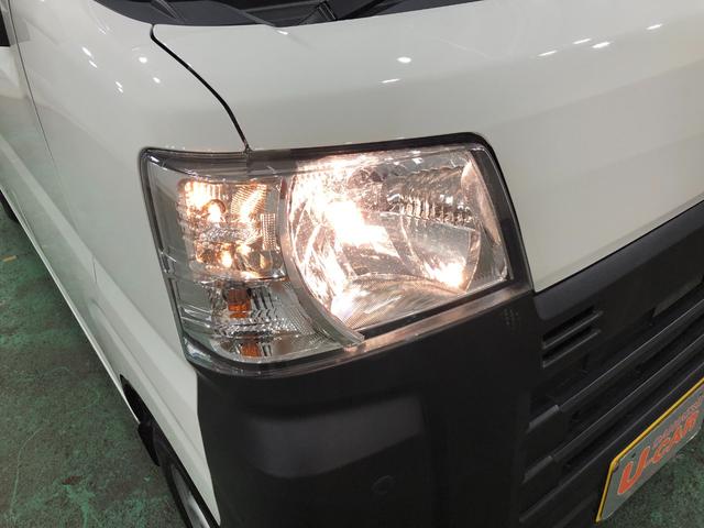 ハイゼットカーゴスペシャル　走行１０１１２キロ／車検整備付／ＡＭＦＭラジオ一年保証・走行距離無制限　走行１０１１２キロ　助手席エアバック　純正カーペットマット　クリアランスソナー　オートライト　アイドリングストップ（埼玉県）の中古車