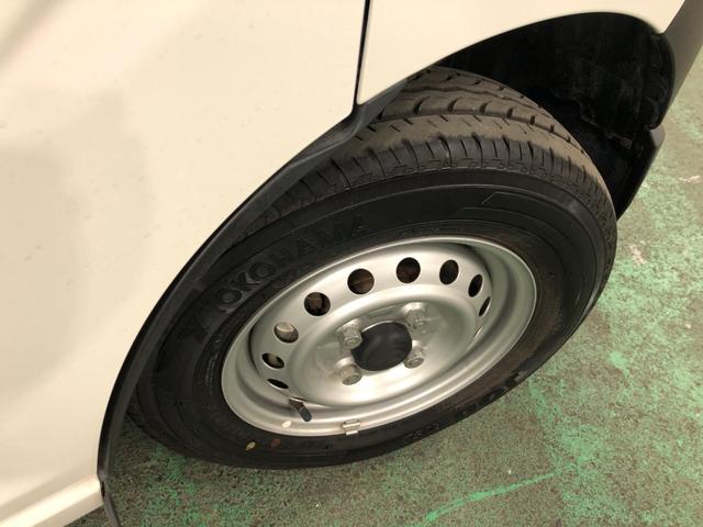 ハイゼットカーゴスペシャル　走行１０１１２キロ／車検整備付／ＡＭＦＭラジオ一年保証・走行距離無制限　走行１０１１２キロ　助手席エアバック　純正カーペットマット　クリアランスソナー　オートライト　アイドリングストップ（埼玉県）の中古車