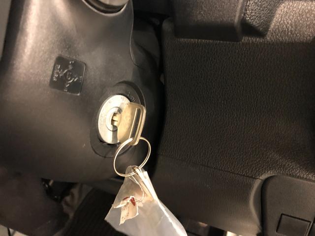 ハイゼットカーゴスペシャル　走行１０１１２キロ／車検整備付／ＡＭＦＭラジオ一年保証・走行距離無制限　走行１０１１２キロ　助手席エアバック　純正カーペットマット　クリアランスソナー　オートライト　アイドリングストップ（埼玉県）の中古車