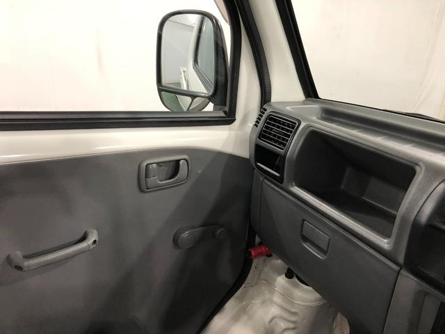 クリッパートラックＤＸ　４ＷＤ／車検整備付／走行２５１８３キロ１年保証距離無制限　走行距離２５１８３キロ　車検整備付　４ＷＤ　マニュアルエアコン　純正フロアマット　マニュアルエアコン　パワステなし（埼玉県）の中古車