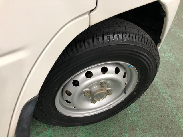 クリッパートラックＤＸ　４ＷＤ／車検整備付／走行２５１８３キロ１年保証距離無制限　走行距離２５１８３キロ　車検整備付　４ＷＤ　マニュアルエアコン　純正フロアマット　マニュアルエアコン　パワステなし（埼玉県）の中古車