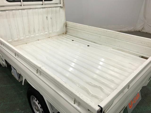 クリッパートラックＤＸ　４ＷＤ／車検整備付／走行２５１８３キロ１年保証距離無制限　走行距離２５１８３キロ　車検整備付　４ＷＤ　マニュアルエアコン　純正フロアマット　マニュアルエアコン　パワステなし（埼玉県）の中古車