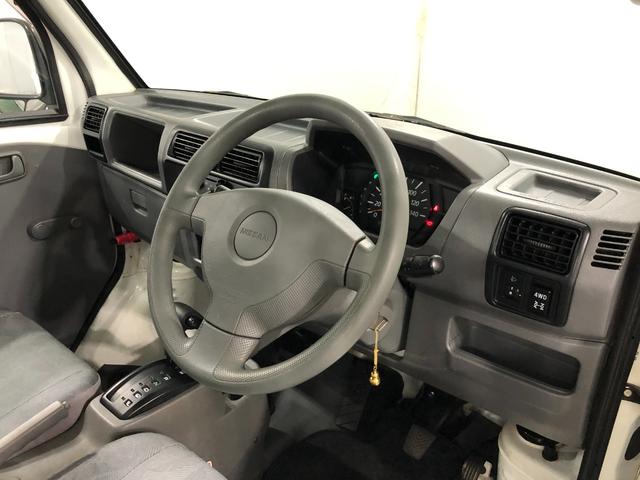 クリッパートラックＤＸ　４ＷＤ／車検整備付／走行２５１８３キロ１年保証距離無制限　走行距離２５１８３キロ　車検整備付　４ＷＤ　マニュアルエアコン　純正フロアマット　マニュアルエアコン　パワステなし（埼玉県）の中古車