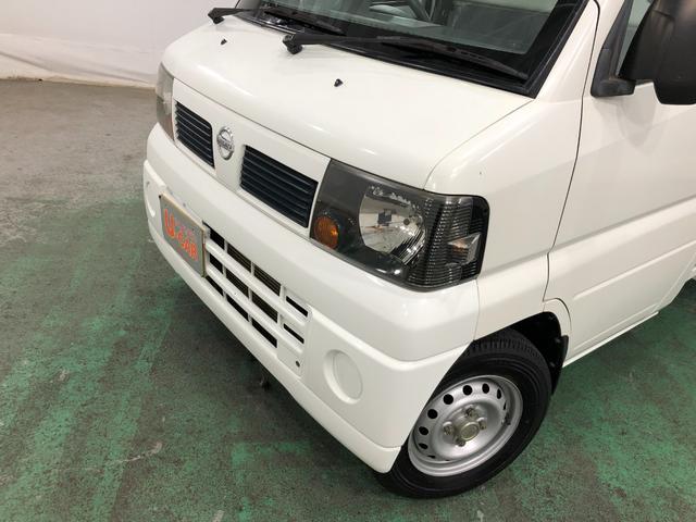 クリッパートラックＤＸ　４ＷＤ／車検整備付／走行２５１８３キロ１年保証距離無制限　走行距離２５１８３キロ　車検整備付　４ＷＤ　マニュアルエアコン　純正フロアマット　マニュアルエアコン　パワステなし（埼玉県）の中古車