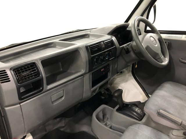 クリッパートラックＤＸ　４ＷＤ／車検整備付／走行２５１８３キロ１年保証距離無制限　走行距離２５１８３キロ　車検整備付　４ＷＤ　マニュアルエアコン　純正フロアマット　マニュアルエアコン　パワステなし（埼玉県）の中古車