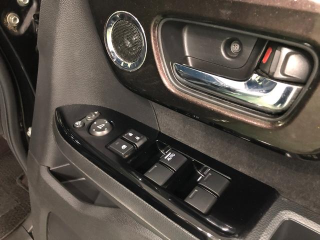 Ｎ−ＢＯＸカスタムＧ・Ｌターボホンダセンシング　雹害／走行６３９３８キロ／ナビ１年保証距離無制限　走行距離６３９３８キロ　フルセグナビ　バックカメラ　ブルートゥース　純正マット　サイドエアバッグ　ＬＥＤヘッドランプ　両側電動スライドドア　プッシュボタンスタート　キーフリー（埼玉県）の中古車