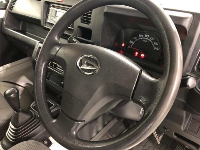 ハイゼットトラックＥＸＴ　４ＷＤ／ＭＴ／走行５２３７９キロ／ＣＤチューナー１年保証距離無制限　走行距離５２３７９キロ　４ＷＤ　ＭＴ　ＣＤチューナー　純正フロアマット　荷台作業灯　マニュアルエアコン　キーレスエントリー（埼玉県）の中古車