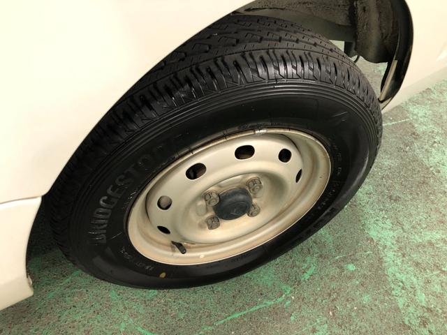 ハイゼットトラックＥＸＴ　４ＷＤ／ＭＴ／走行５２３７９キロ／ＣＤチューナー１年保証距離無制限　走行距離５２３７９キロ　４ＷＤ　ＭＴ　ＣＤチューナー　純正フロアマット　荷台作業灯　マニュアルエアコン　キーレスエントリー（埼玉県）の中古車