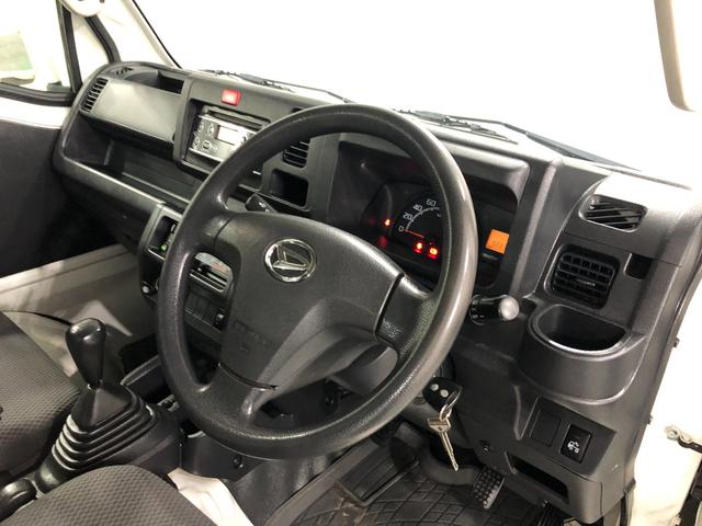 ハイゼットトラックＥＸＴ　４ＷＤ／ＭＴ／走行５２３７９キロ／ＣＤチューナー１年保証距離無制限　走行距離５２３７９キロ　４ＷＤ　ＭＴ　ＣＤチューナー　純正フロアマット　荷台作業灯　マニュアルエアコン　キーレスエントリー（埼玉県）の中古車
