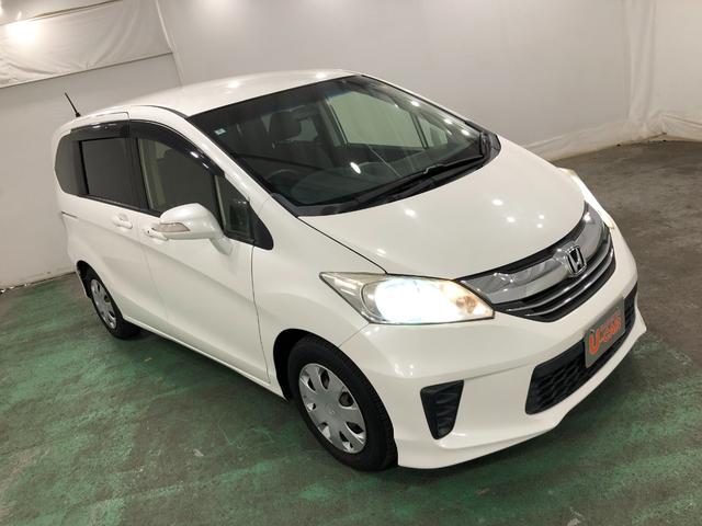 フリードＧ　プレミアムエディション　走行５１００５キロ／ワンセグナビ１年保証距離無制限　走行距離５１００５キロ　ワンセグナビ　バックカメラ　ブルートゥース　純正マット　オートライト　ＨＩＤヘッドランプ　両側スライドドア　電動格納式ドアミラー（埼玉県）の中古車