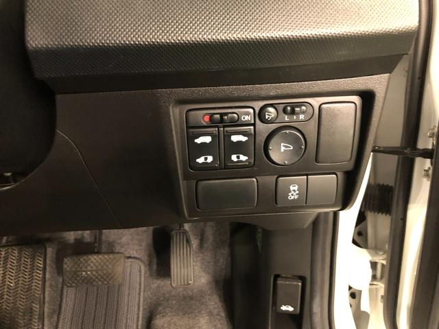 フリードＧ　プレミアムエディション　走行５１００５キロ／ワンセグナビ１年保証距離無制限　走行距離５１００５キロ　ワンセグナビ　バックカメラ　ブルートゥース　純正マット　オートライト　ＨＩＤヘッドランプ　両側スライドドア　電動格納式ドアミラー（埼玉県）の中古車