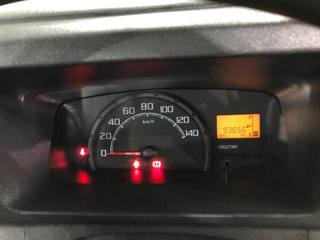 ハイゼットトラックスタンダード　ＭＴ／走行９３６５６キロ／タイヤ４本交換一年保証・走行距離無制限　走行９３６５６キロ　５速ＭＴ　純正ＣＤチューナー　純正フロアマット　マニュアルエアコン　取扱説明書　メンテナンスノート（埼玉県）の中古車