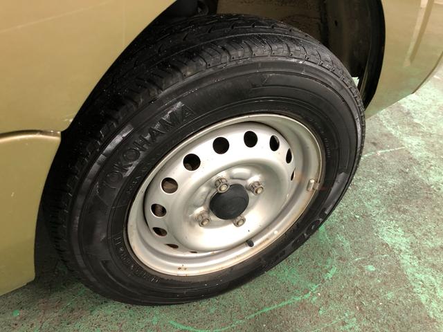 ハイゼットトラックスタンダード　ＭＴ／走行９３６５６キロ／タイヤ４本交換一年保証・走行距離無制限　走行９３６５６キロ　５速ＭＴ　純正ＣＤチューナー　純正フロアマット　マニュアルエアコン　取扱説明書　メンテナンスノート（埼玉県）の中古車