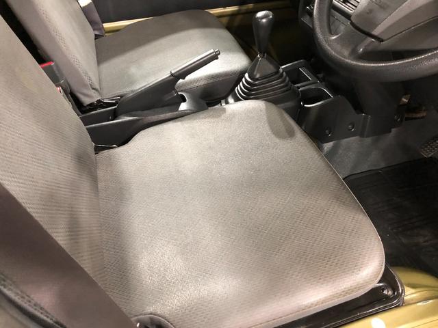 ハイゼットトラックスタンダード　ＭＴ／走行９３６５６キロ／タイヤ４本交換一年保証・走行距離無制限　走行９３６５６キロ　５速ＭＴ　純正ＣＤチューナー　純正フロアマット　マニュアルエアコン　取扱説明書　メンテナンスノート（埼玉県）の中古車