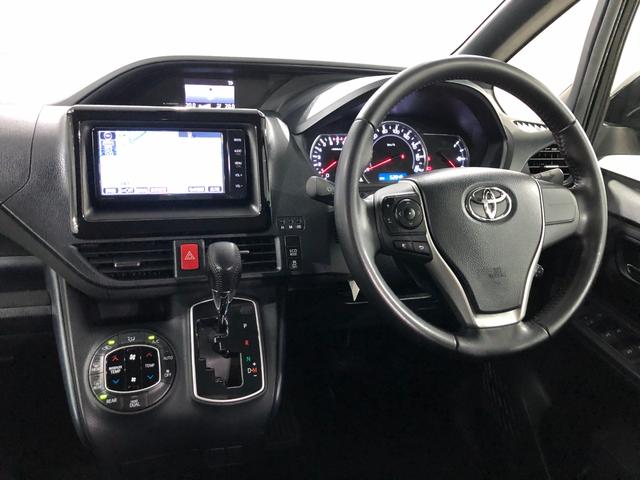 ヴォクシーＶ　走行５２８４５キロ／ナビ／バックカメラ／タイヤ４本交換一年保証・走行距離無制限　走行５２８４５キロ　ワンセグナビ　ブルートゥース　バックカメラ　オートマチックハイビーム　オートライト　ＬＥＤヘッドライト　片側電動スライドドア（埼玉県）の中古車