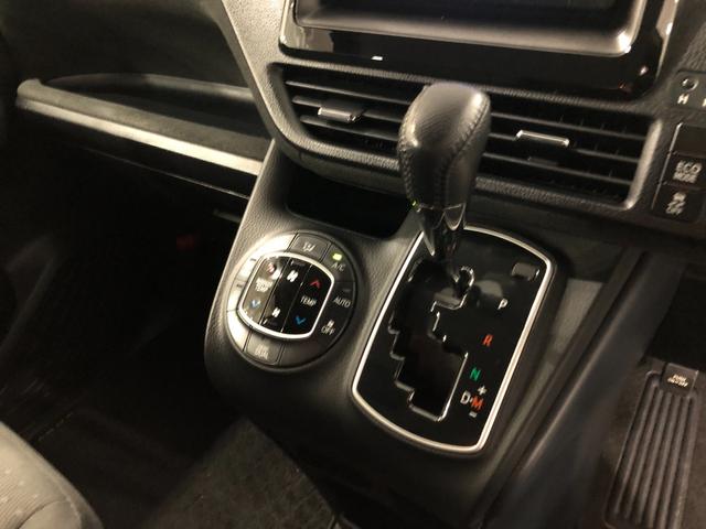 ヴォクシーＶ　走行５２８４５キロ／ナビ／バックカメラ／タイヤ４本交換一年保証・走行距離無制限　走行５２８４５キロ　ワンセグナビ　ブルートゥース　バックカメラ　オートマチックハイビーム　オートライト　ＬＥＤヘッドライト　片側電動スライドドア（埼玉県）の中古車