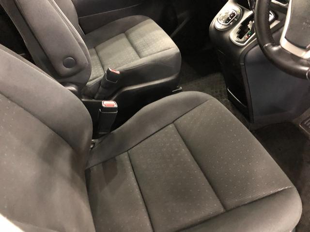 ヴォクシーＶ　走行５２８４５キロ／ナビ／バックカメラ／タイヤ４本交換一年保証・走行距離無制限　走行５２８４５キロ　ワンセグナビ　ブルートゥース　バックカメラ　オートマチックハイビーム　オートライト　ＬＥＤヘッドライト　片側電動スライドドア（埼玉県）の中古車