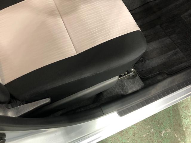 ミライースＸ　ＳＡIII　走行５４３９キロ／雹害／ＬＥＤヘッドライト一年保証・走行距離無制限　走行５４３９キロ　助手席エアバック　純正カーペットマット　クリアランスソナー　オートマチックハイビーム　ＬＥＤヘッドライト　アイドリングストップ（埼玉県）の中古車
