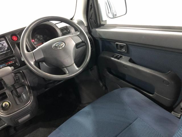ハイゼットカーゴクルーズ　雹害／車検整備付／走行７２０６８キロ／純正マット１年保証距離無制限　走行距離７２０６８キロ　純正ＣＤチューナー　純正フロアマット　助手席エアバッグ　両側スライドドア　電動格納式ドアミラー（埼玉県）の中古車
