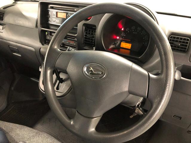 ハイゼットカーゴクルーズ　雹害／車検整備付／走行７２０６８キロ／純正マット１年保証距離無制限　走行距離７２０６８キロ　純正ＣＤチューナー　純正フロアマット　助手席エアバッグ　両側スライドドア　電動格納式ドアミラー（埼玉県）の中古車