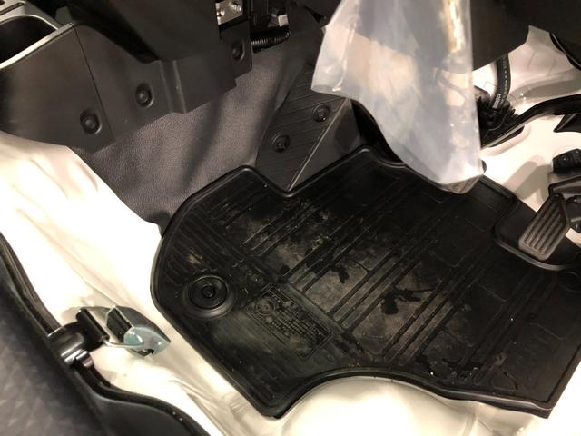 ハイゼットトラックスタンダード　農用スペシャル　４ＷＤ／走行９８８キロ／ラジオ１年保証距離無制限　走行距離９８８キロ　４ＷＤ　ＦＭＡＭラジオ　純正フロアマット　助手席エアバッグ　クリアランスソナー　アイドリングストップ　マニュアルエアコン（埼玉県）の中古車