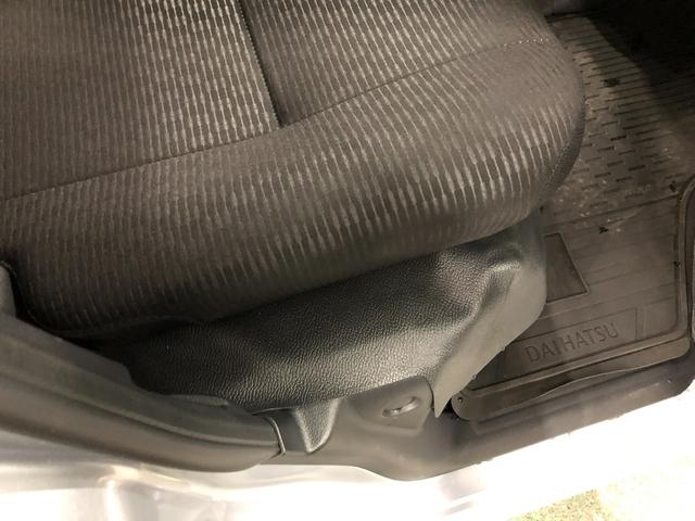 ハイゼットカーゴＤＸ　走行１０５３キロ／ディスプレイオーディオ／バックカメラ１年保証距離無制限　走行距離１０５３キロ　ディスプレイオーディオ　バックカメラ　ブルートゥース　純正フロアマット　クリアランスソナー　ＬＥＤヘッドランプ　アイドリングストップ　両側スライドドア（埼玉県）の中古車