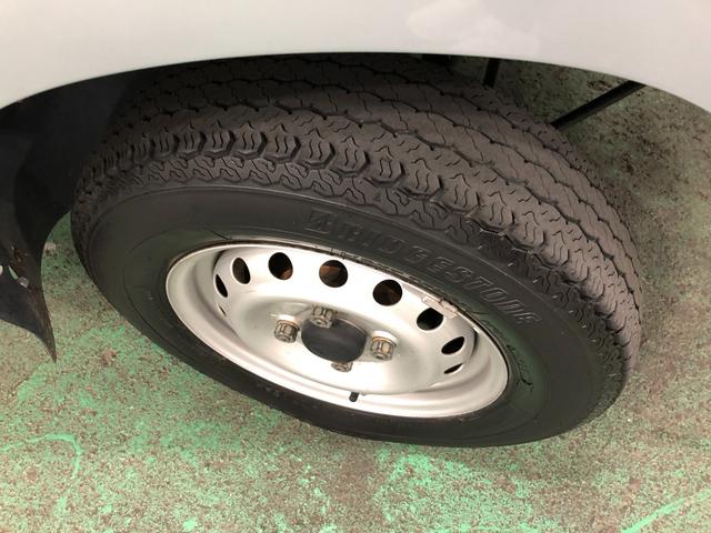 ハイゼットトラックジャンボ　５速ＭＴ／４ＷＤ／車検整備付／走行１４５１２７キロ１年保証距離無制限　走行距離１４５１２７キロ　車検整備付　５速ＭＴ　４ＷＤ　カーペットマット　マニュアルエアコン　メンテナンスノート　取扱説明書（埼玉県）の中古車