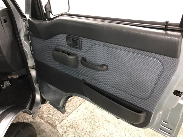ハイゼットトラックジャンボ　５速ＭＴ／４ＷＤ／車検整備付／走行１４５１２７キロ１年保証距離無制限　走行距離１４５１２７キロ　車検整備付　５速ＭＴ　４ＷＤ　カーペットマット　マニュアルエアコン　メンテナンスノート　取扱説明書（埼玉県）の中古車