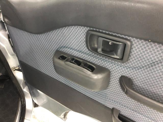 ハイゼットトラックジャンボ　５速ＭＴ／４ＷＤ／車検整備付／走行１４５１２７キロ１年保証距離無制限　走行距離１４５１２７キロ　車検整備付　５速ＭＴ　４ＷＤ　カーペットマット　マニュアルエアコン　メンテナンスノート　取扱説明書（埼玉県）の中古車
