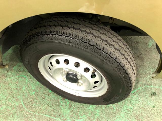 ハイゼットトラックジャンボエクストラ　走行１０６５４キロ／荷台作業灯／マット１年保証距離無制限　走行距離１０６５４キロ　純正フロアマット　助手席エアバック　クリアランスソナー　オートライト　ＬＥＤヘッドランプ　アイドリングストップ　プッシュボタンスタート　電動格納式ドアミラー（埼玉県）の中古車