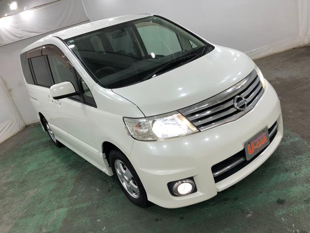 セレナハイウェイスター　走行４３９４３キロ／車検整備付／ナビ一年保証・走行距離無制限　走行４３９４３キロ　助手席エアバック　ＥＴＣ　純正カーペットマット　ワンセグナビ　ＤＶＤ　オートライト　ＨＩＤヘッドライト　両側電動スライドドア（埼玉県）の中古車